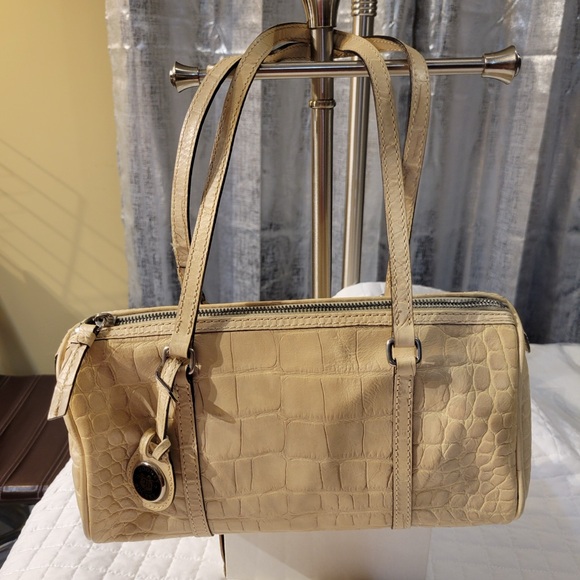 Dooney & Bourke Handbags - VTG Y2K Dooney & Bourke Cream Alligator Embossed Leather Satchel Barrel Purse 90